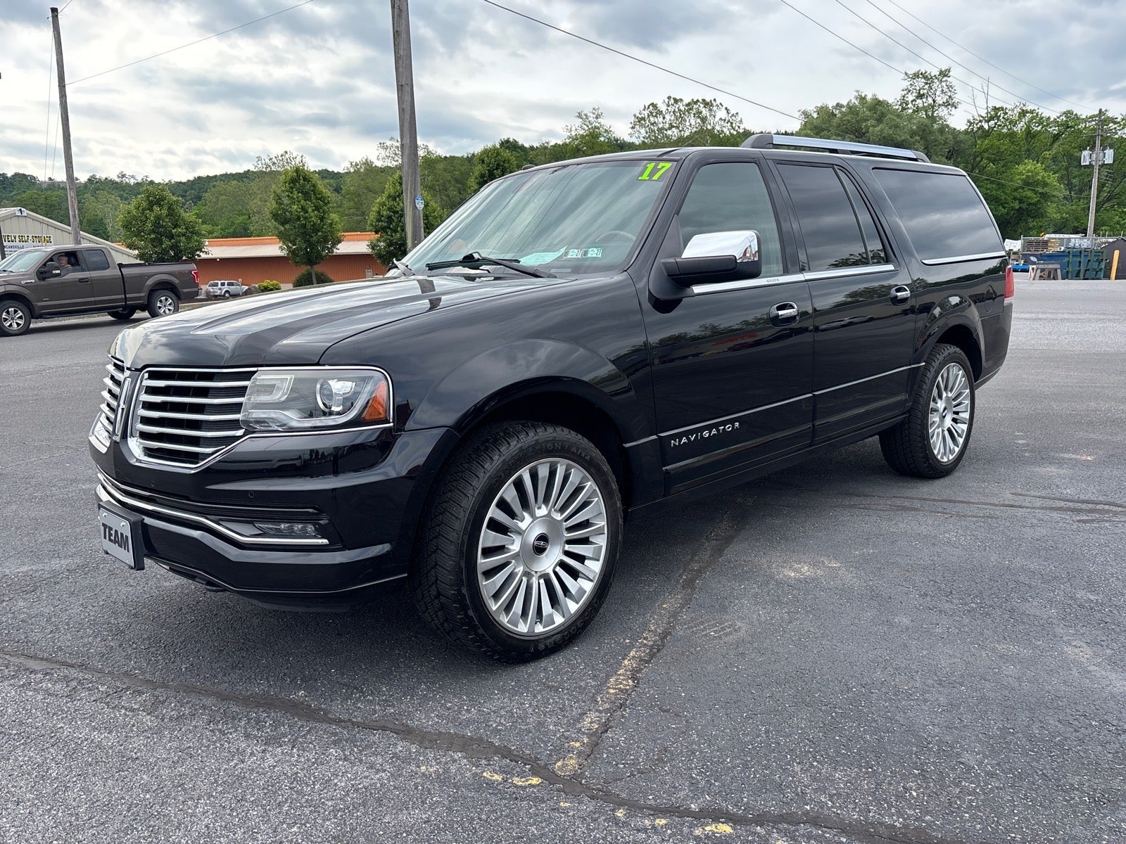 2017 Lincoln Navigator L — rear three-quarter view